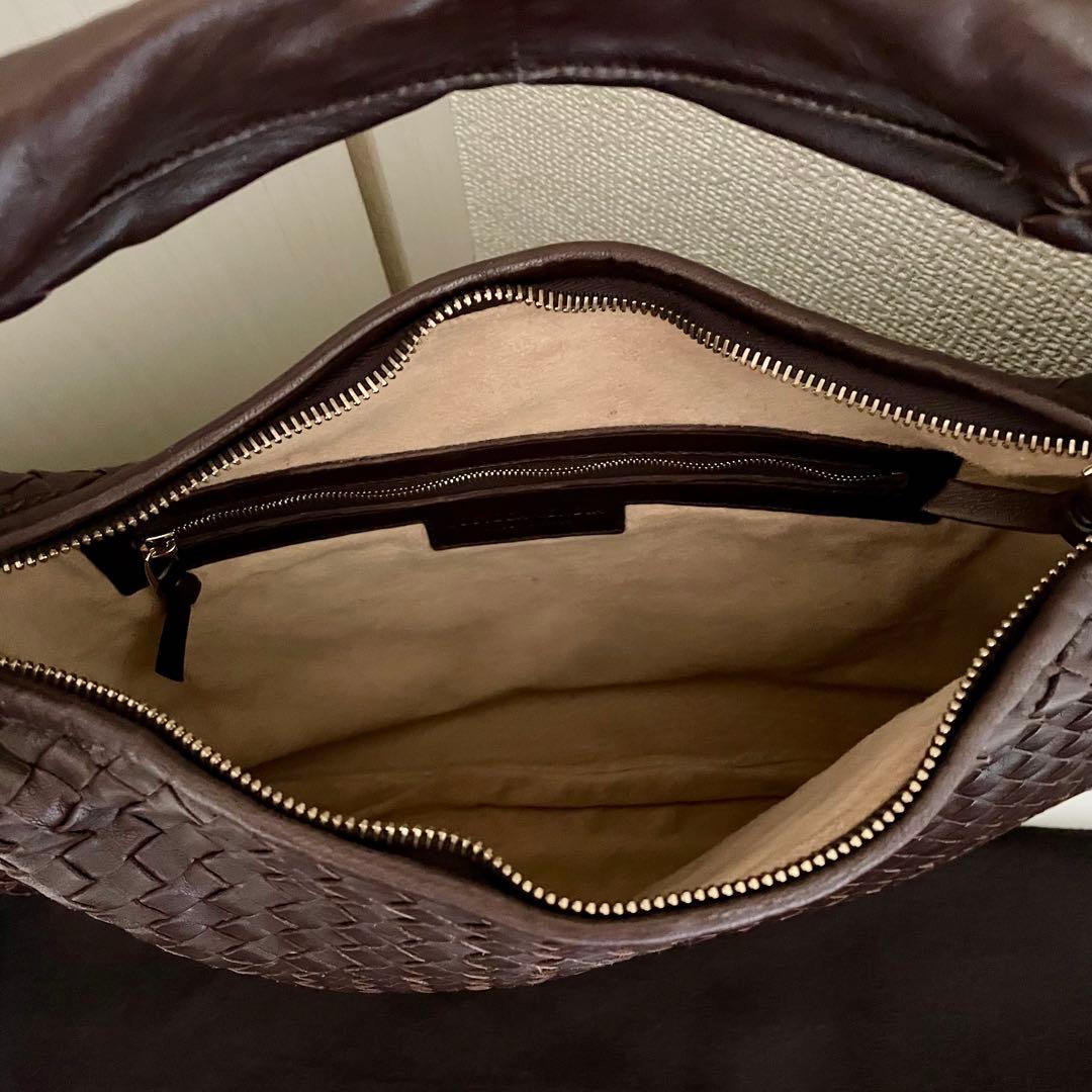 BOTTEGA VENETA ボッテカベネタ　ホーボーバッグ　イントレチャート