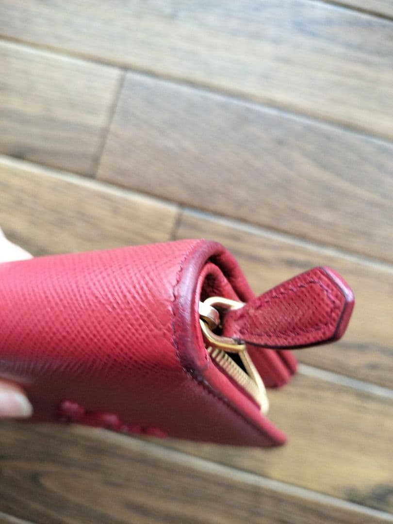 PRADA サフィアーノレザー 二つ折り財布 赤