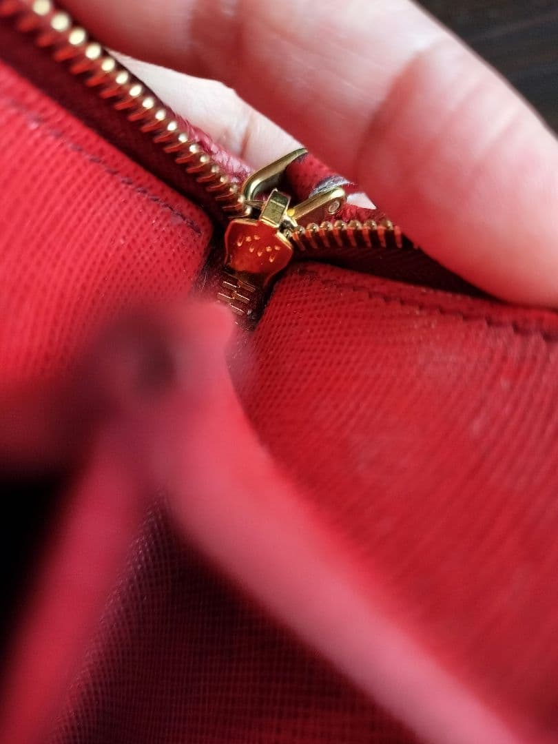 PRADA サフィアーノレザー 二つ折り財布 赤