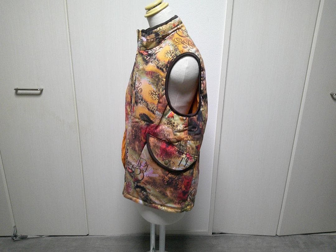 伊太利屋 ベスト 11号 綿ベスト Mサイズ 防寒 ジップベスト 総柄