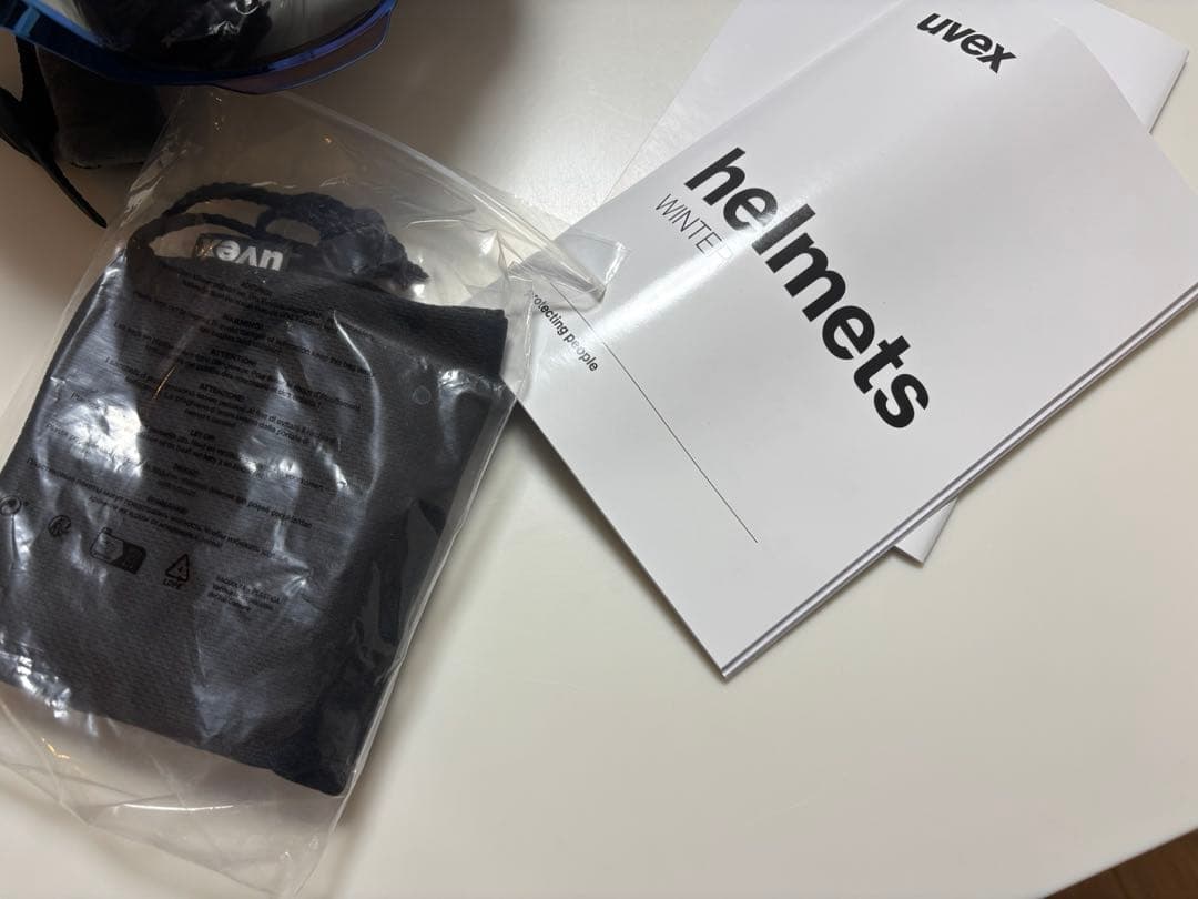 uvex子供用スキースノーボードバイザーヘルメットダイヤル式サイズ調整51-55