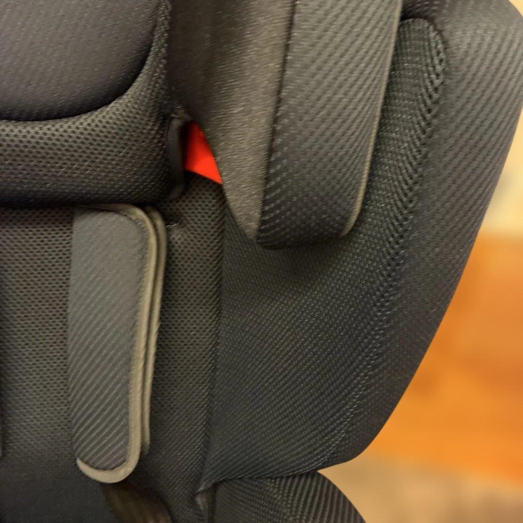 綺麗！アップリカ　シートベルト式　チャイルド　ジュニア　シート　エアグルーヴ