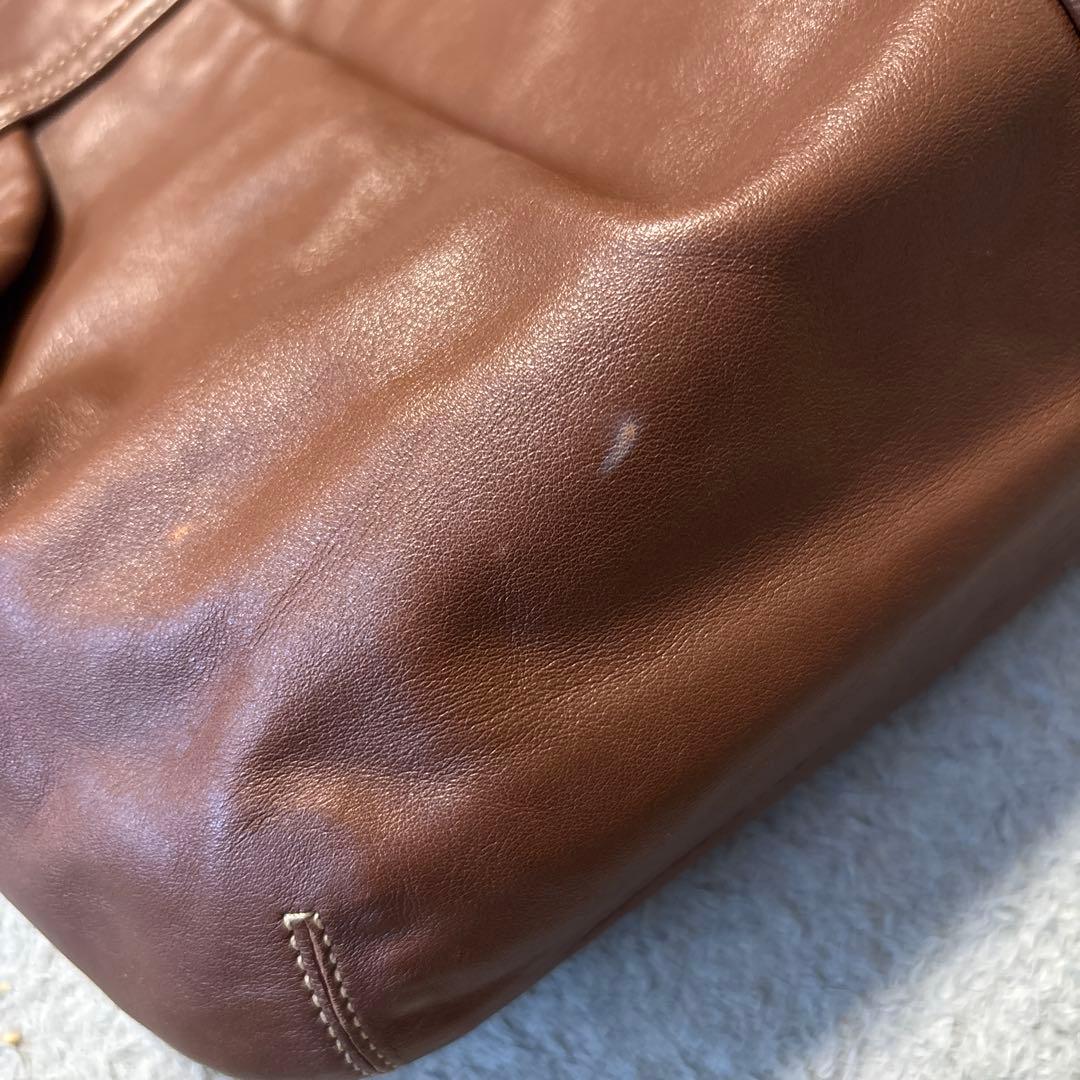 コーチ　coach ショルダーバック　ゴールド金具 レザー セミショルダー