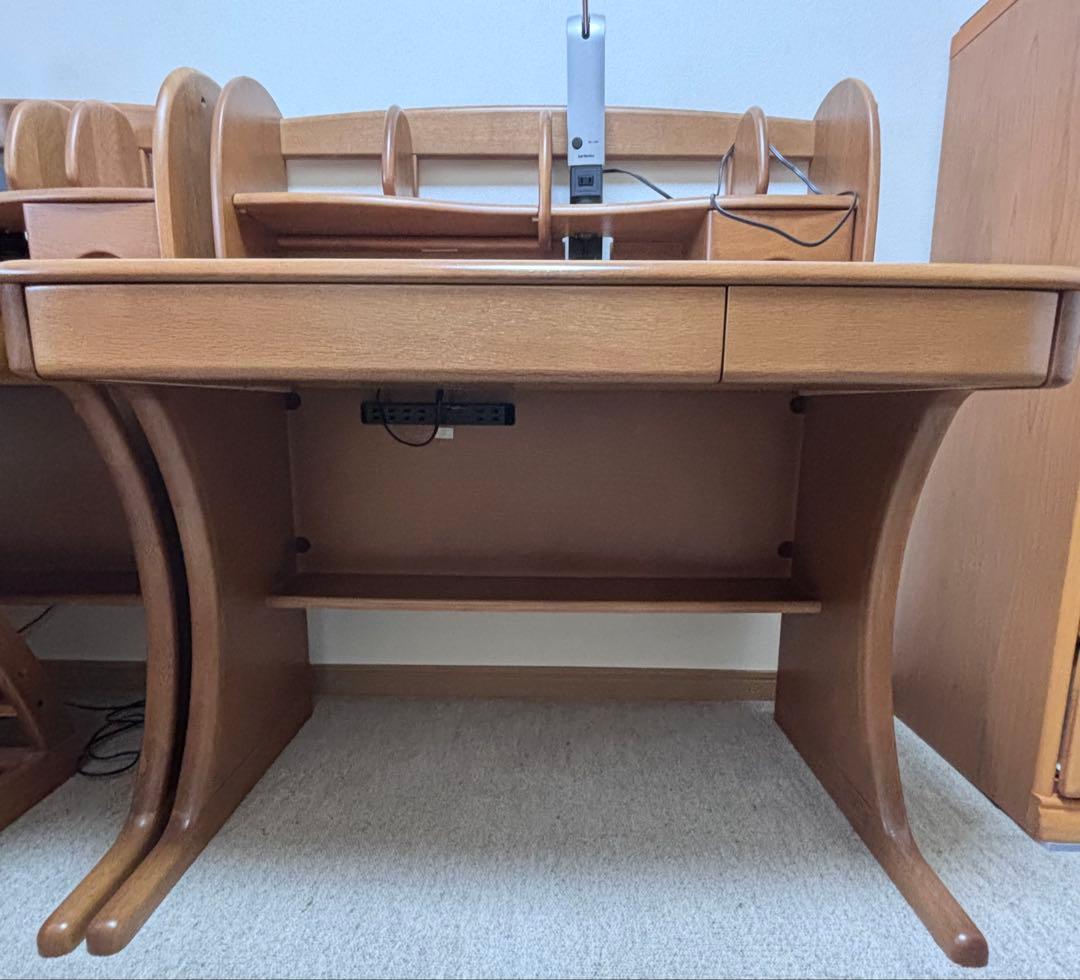 カリモク学習机 ４点セット １-① 机本体