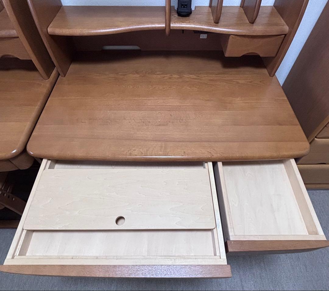 カリモク学習机 ４点セット １-① 机本体