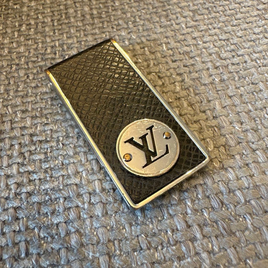 中古品　Louis Vuitton レザー マネークリップ ブラック