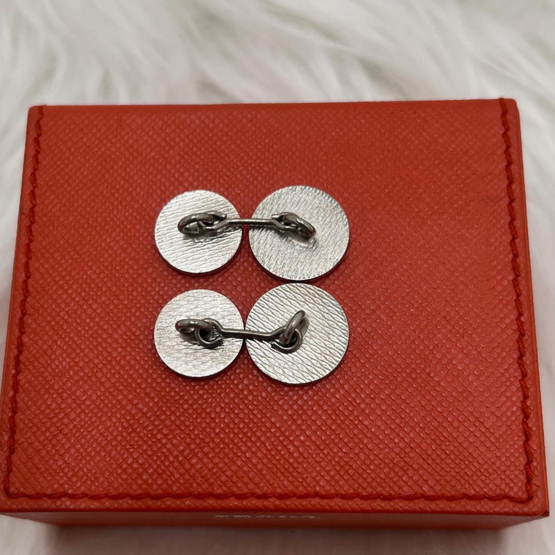 美品✨PRADA カフス カフリンクス プラダ箱付き　ロゴ ビジネス