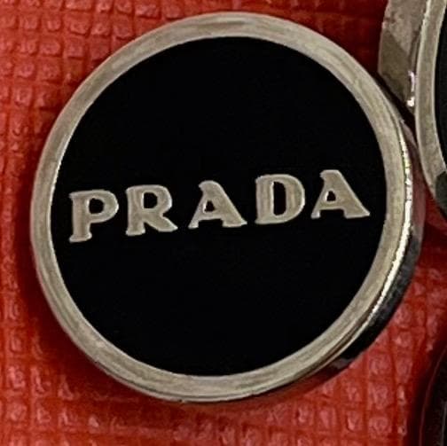 美品✨PRADA カフス カフリンクス プラダ箱付き　ロゴ ビジネス