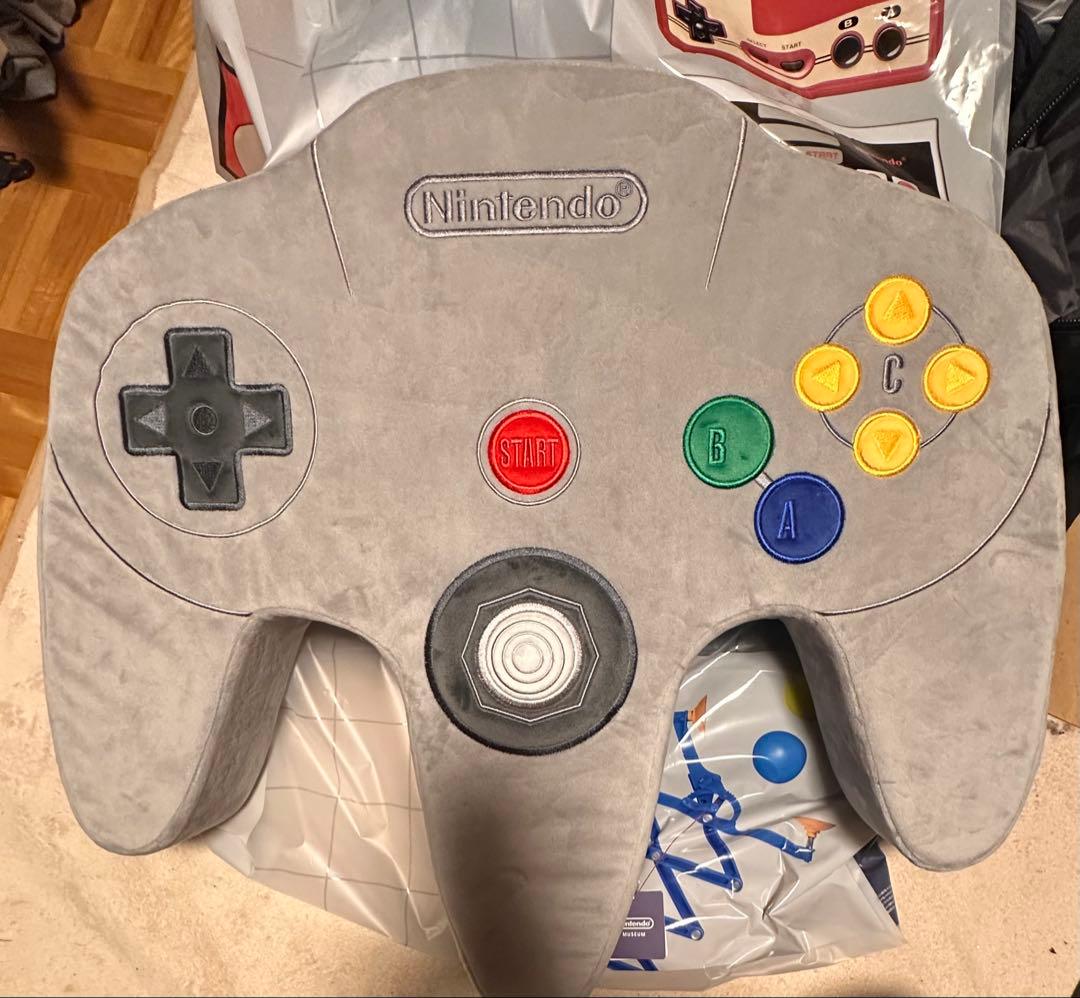 ニンテンドーミュージアム　NINTENDO64 クッション