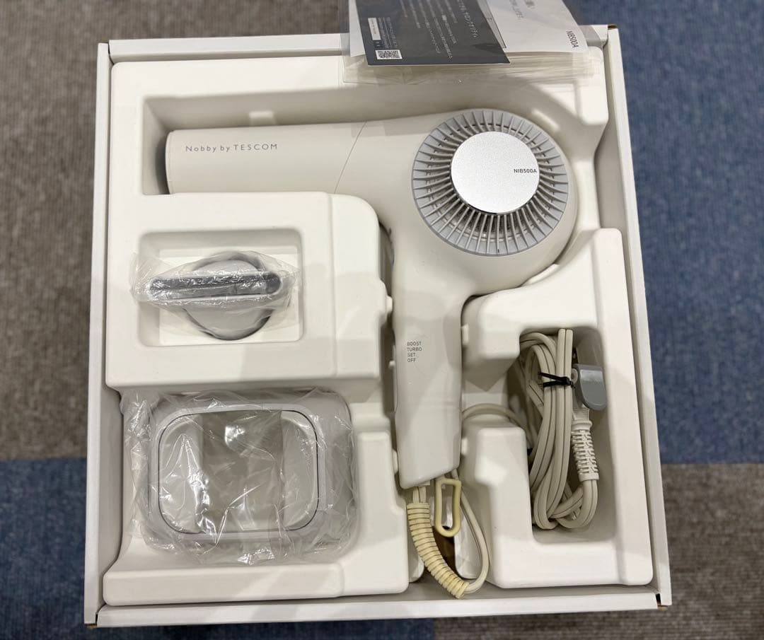 シャンプー！TESCOM NIB500B ヘアドライヤー　ホワイト