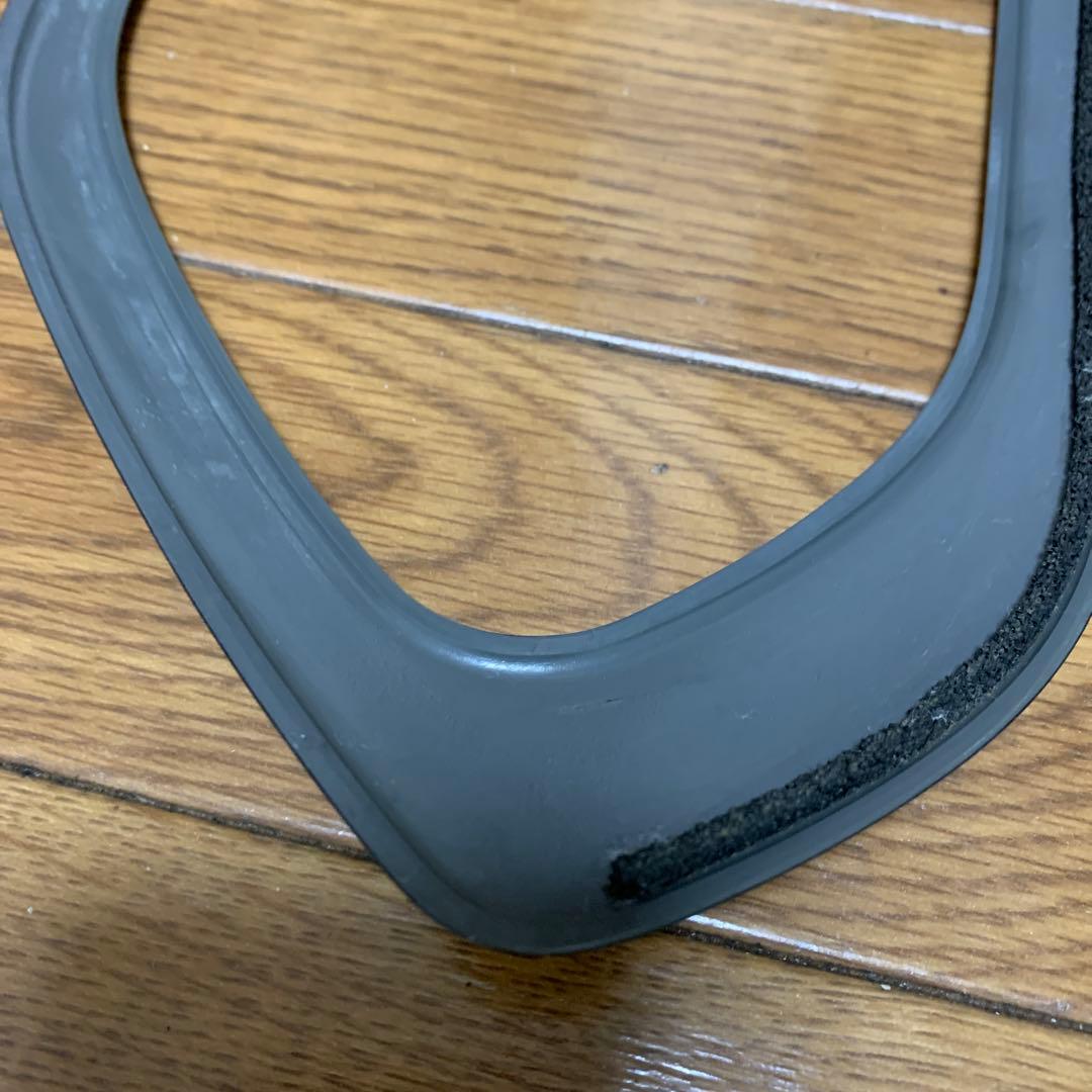 スバル　アウトバックBS9 純正　リヤバンパーモールディング