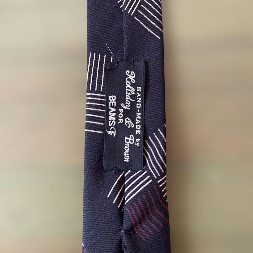 Holiday & Brown ダークグレー幾何学模様ネクタイ