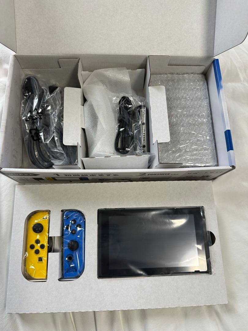 Nintendo Switch フォートナイトSpecialセット　プロコン付き