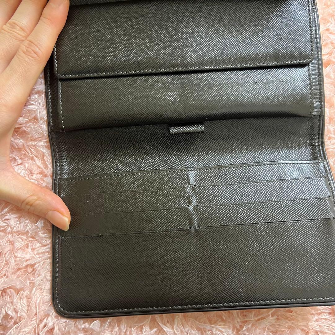 ルイヴィトン　財布　ポルトトレゾール　インターナショナル モノグラム　カーキ