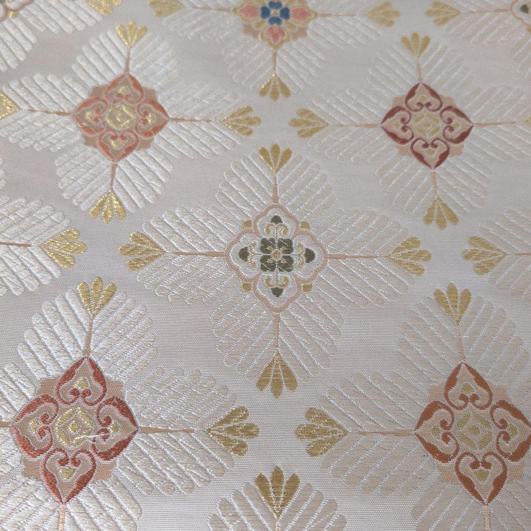 美しい花柄刺繍 袋帯　白地