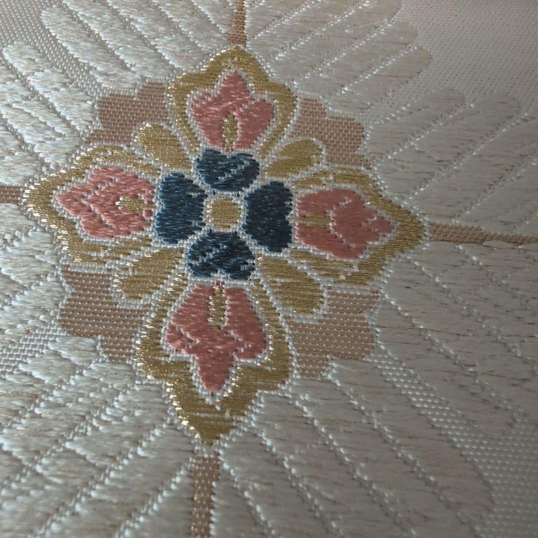 美しい花柄刺繍 袋帯　白地