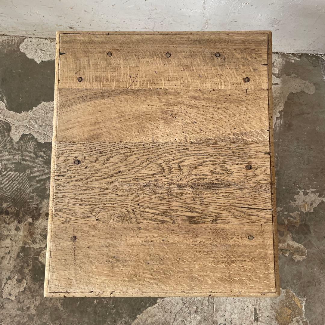 KINドロワーサイドテーブル ドロワーベッドサイドテーブル　剥離