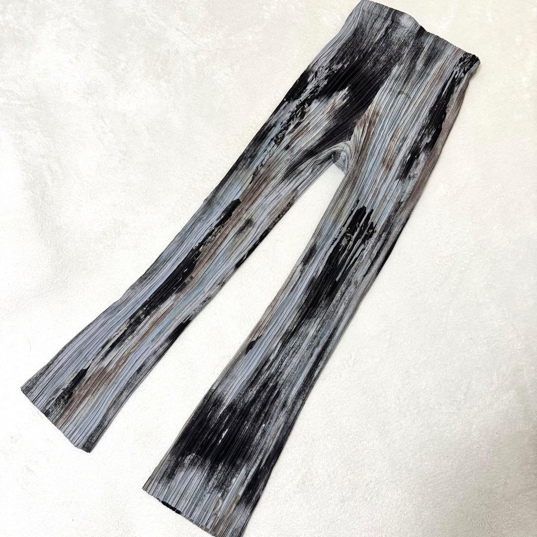 極美品✨ISSEY MIYAKE グラデーション　プリーツ　ボトムス　黒　グレー