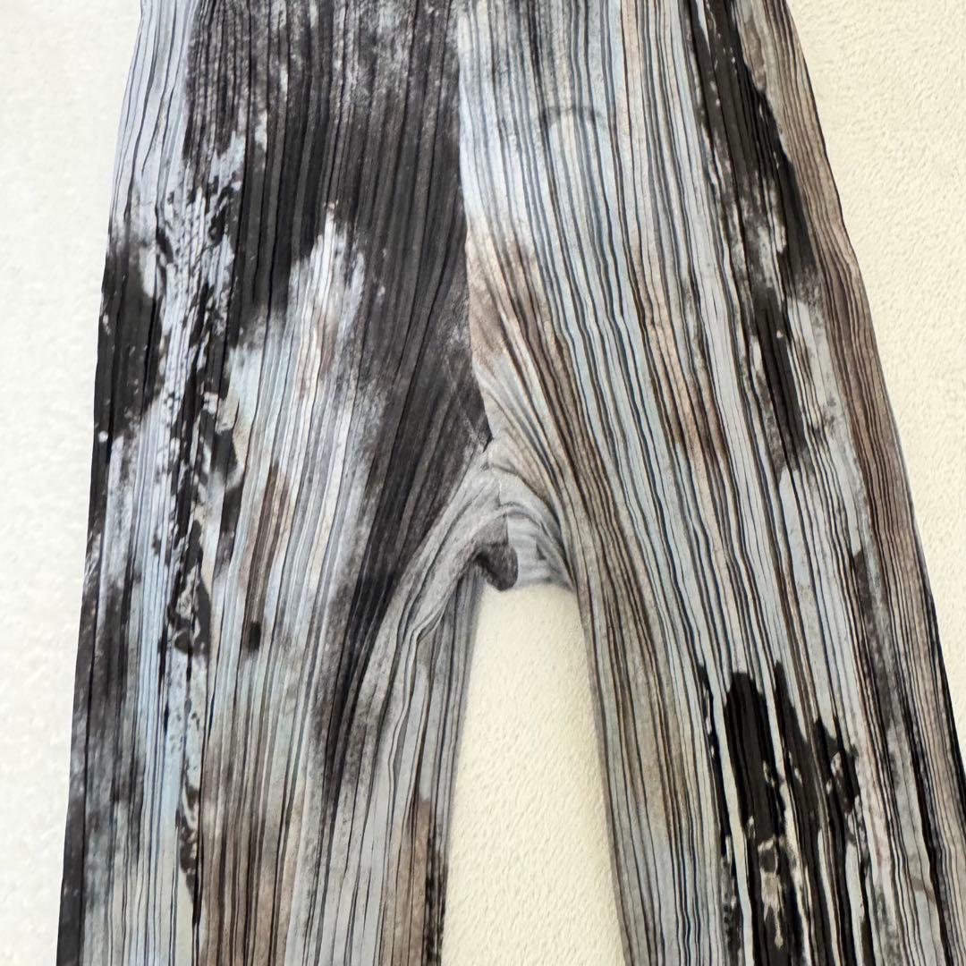 極美品✨ISSEY MIYAKE グラデーション　プリーツ　ボトムス　黒　グレー