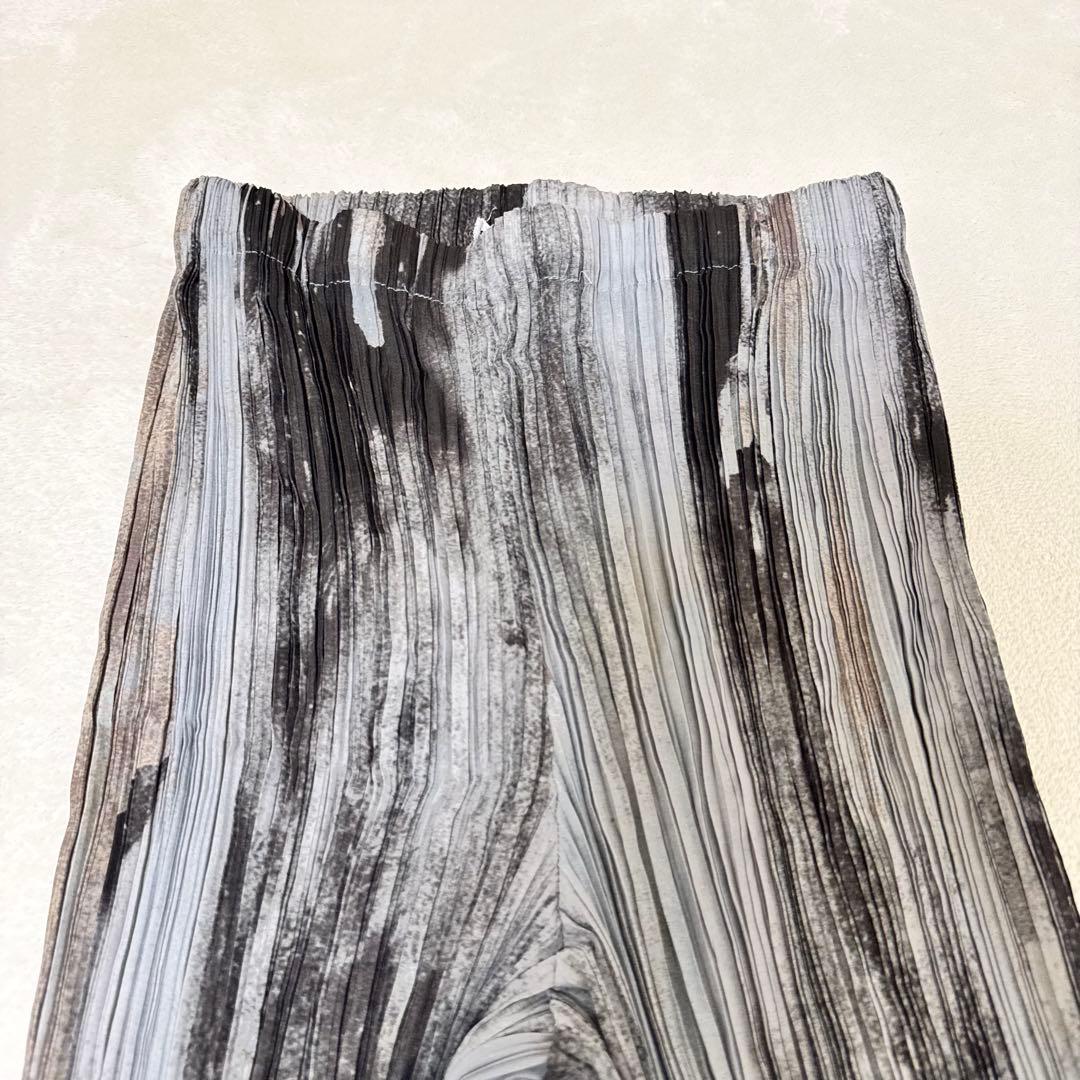 極美品✨ISSEY MIYAKE グラデーション　プリーツ　ボトムス　黒　グレー