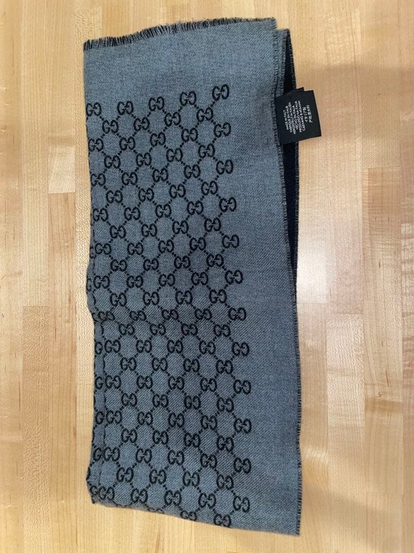 a*o様 GUCCI GGロゴマフラー グレー