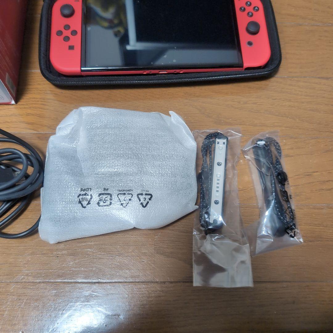 ニンテンドーSwitch　有機ELマリオレッド ポケモン(スカーレット)