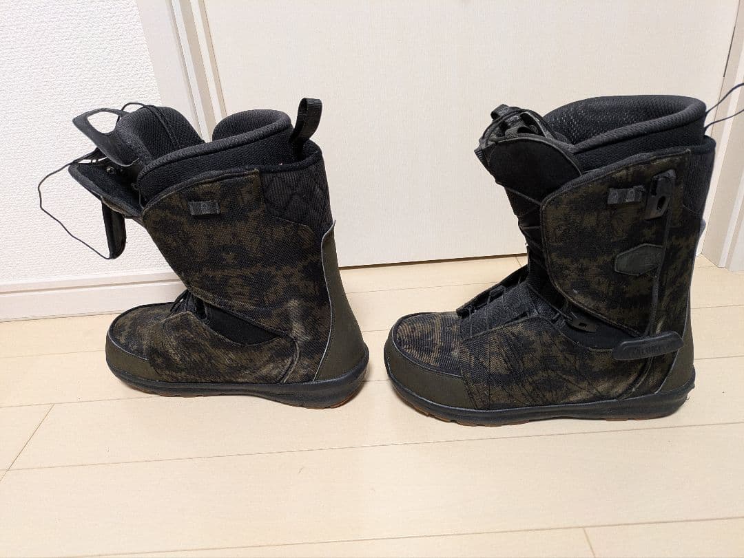 スノーボードブーツ　サロモン