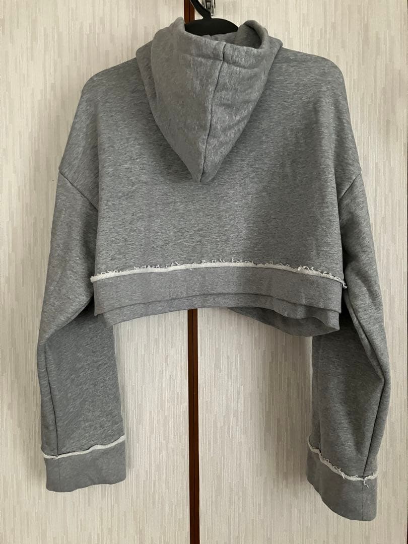 PRANK PROJECT クロップドフーディ ライトグレー