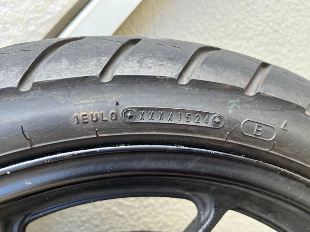 yzf-r25 ABS用フロントホイールタイヤ(走行1万1千km少々)