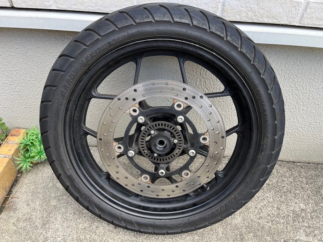 yzf-r25 ABS用フロントホイールタイヤ(走行1万1千km少々)