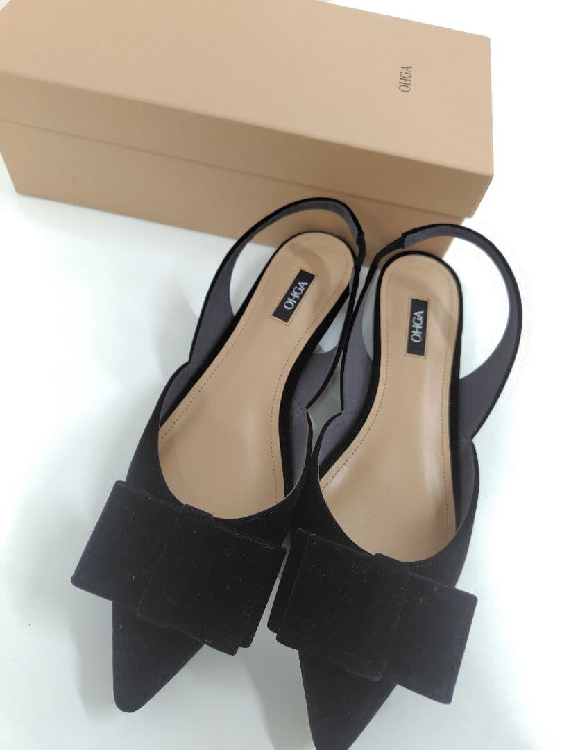 OHGA　ベロアリボンパンプス　20,900円(税込)　ブラック24.5センチ
