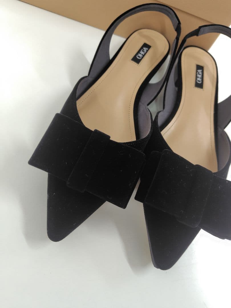 OHGA　ベロアリボンパンプス　20,900円(税込)　ブラック24.5センチ