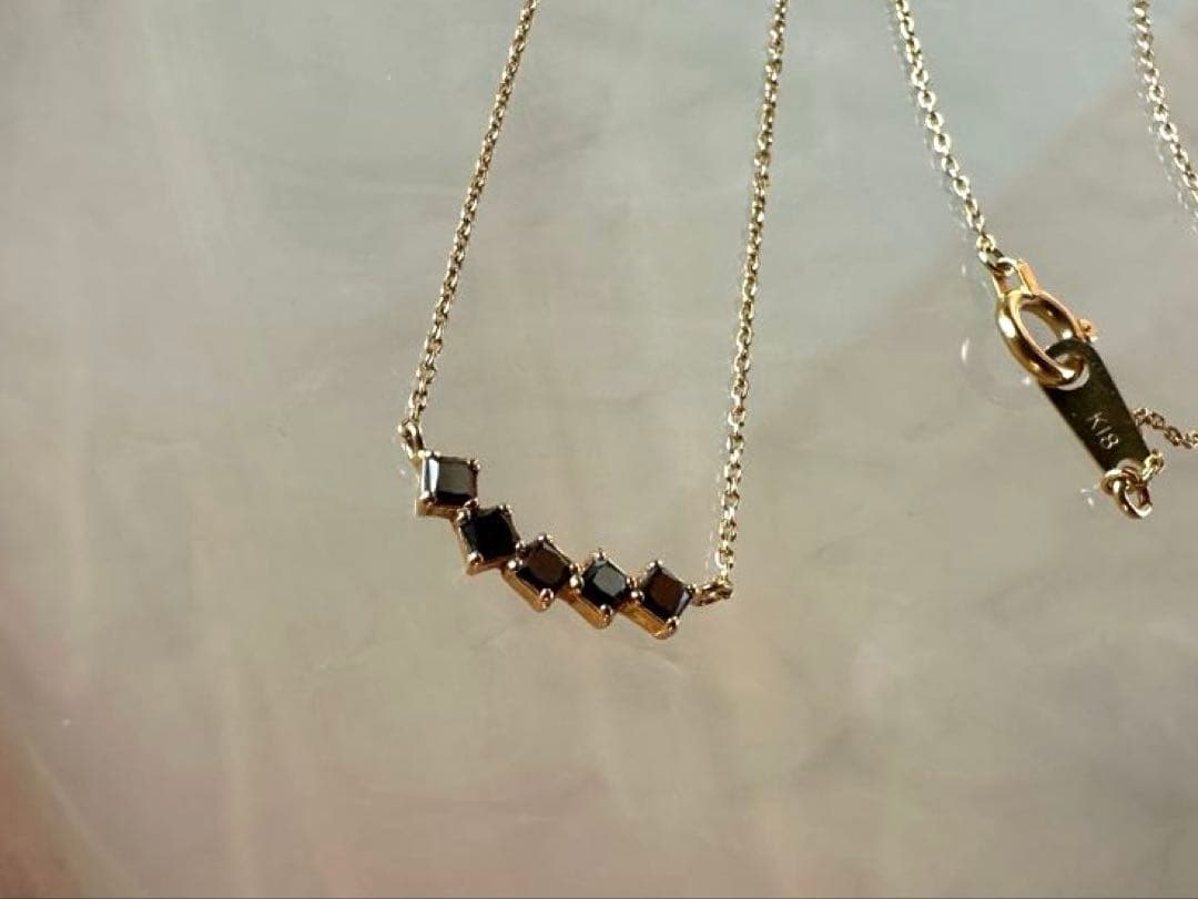 AHKAH K18 ブラックスピネルネック