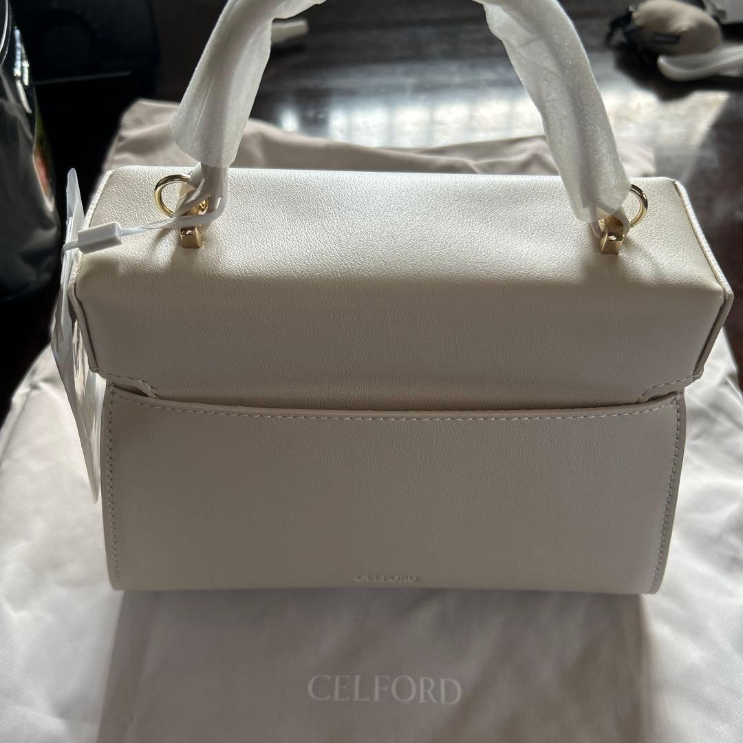 CELFORD ホワイト ショルダーバッグ CWGB269505