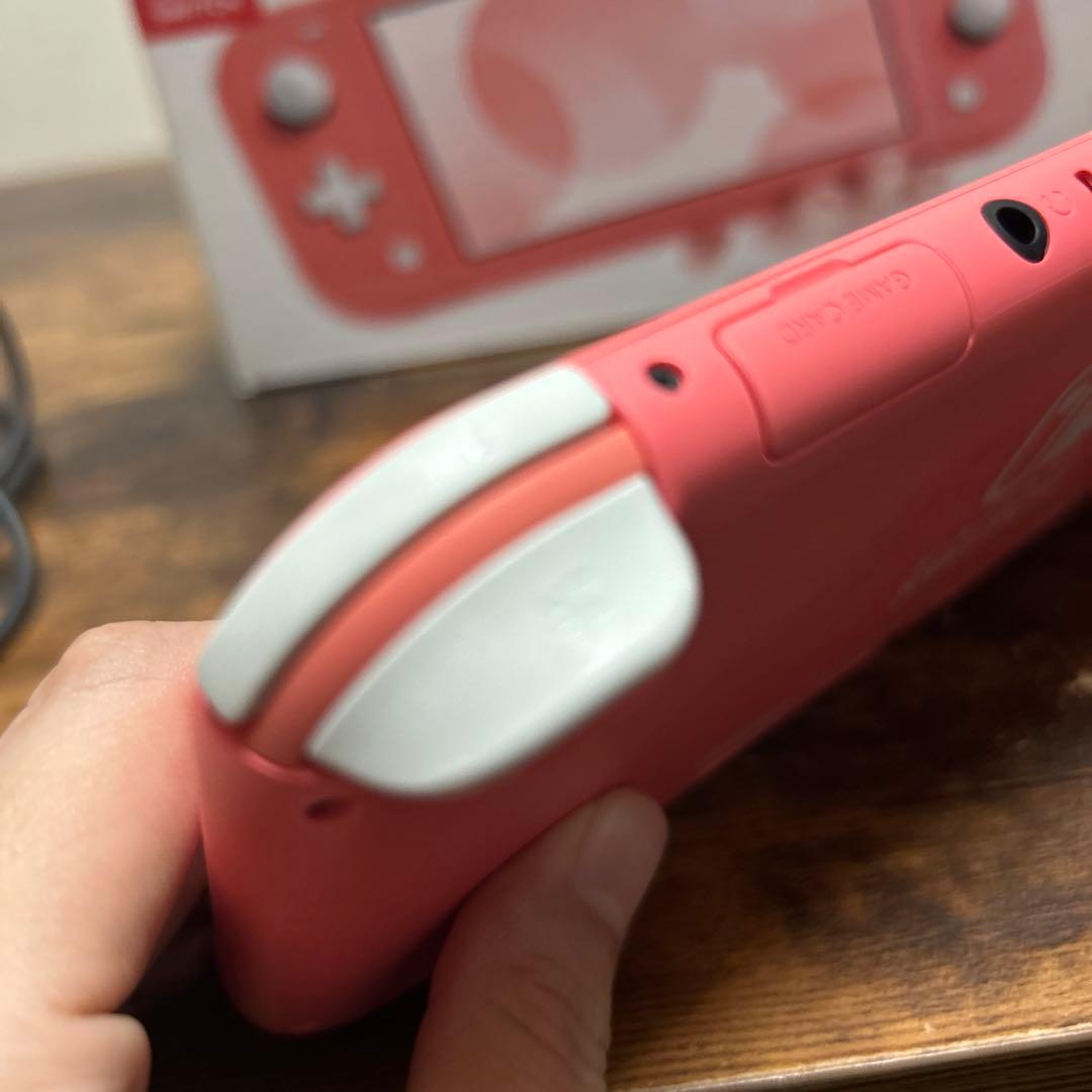 Nintendo Switch light コーラル　ピンク　中古