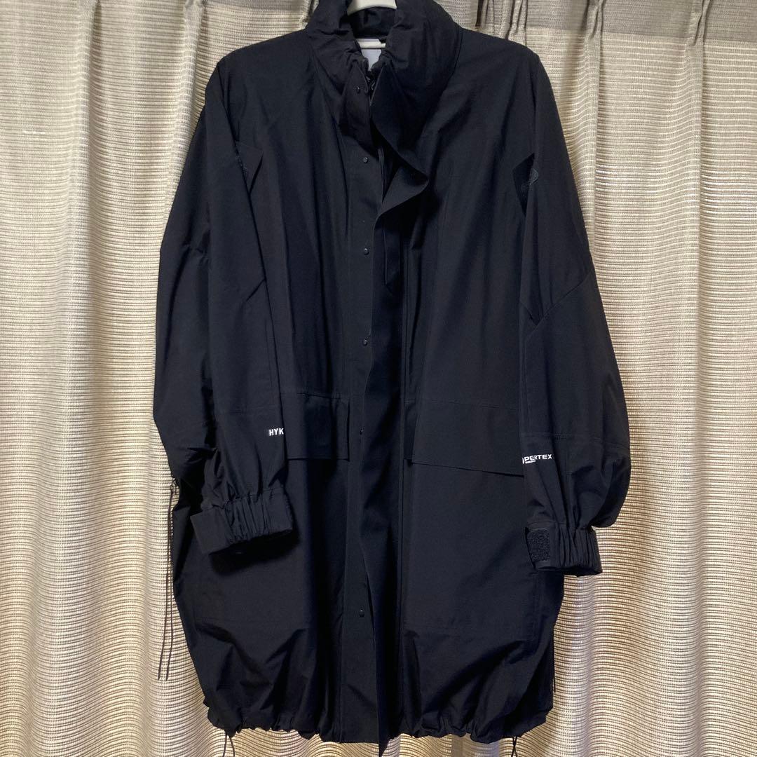 黒のオーバーサイズジャケット（ナイロン）