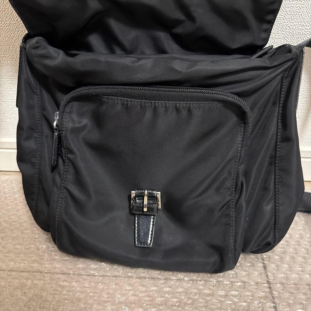 【内側破れあり】ショルダーバッグ　PRADA ナイロン