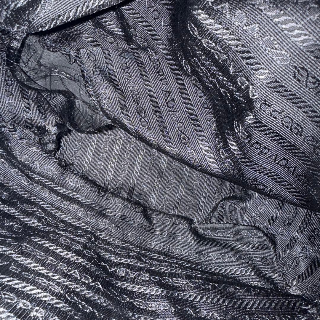 【内側破れあり】ショルダーバッグ　PRADA ナイロン