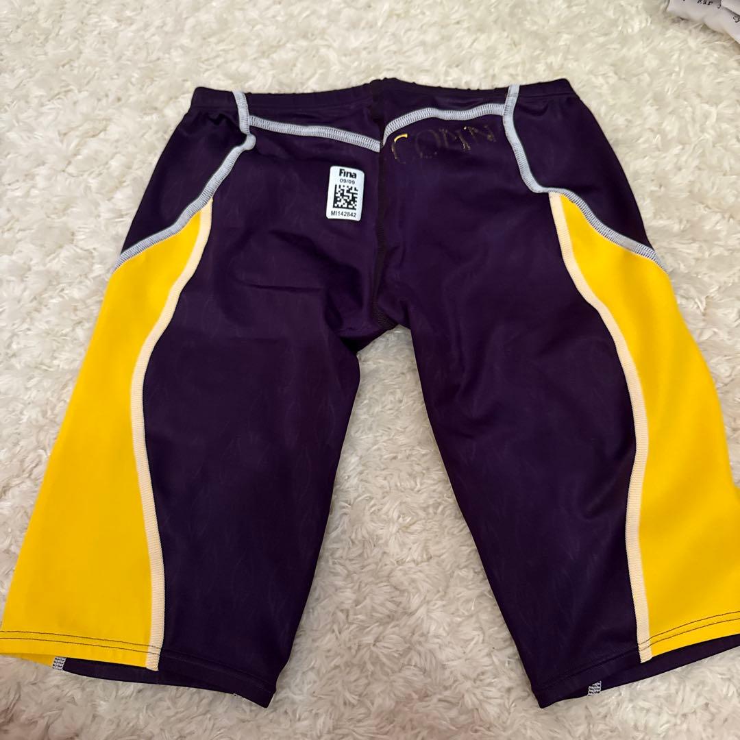 Mizuno マイティライン　競泳水着 紫 青 黄色