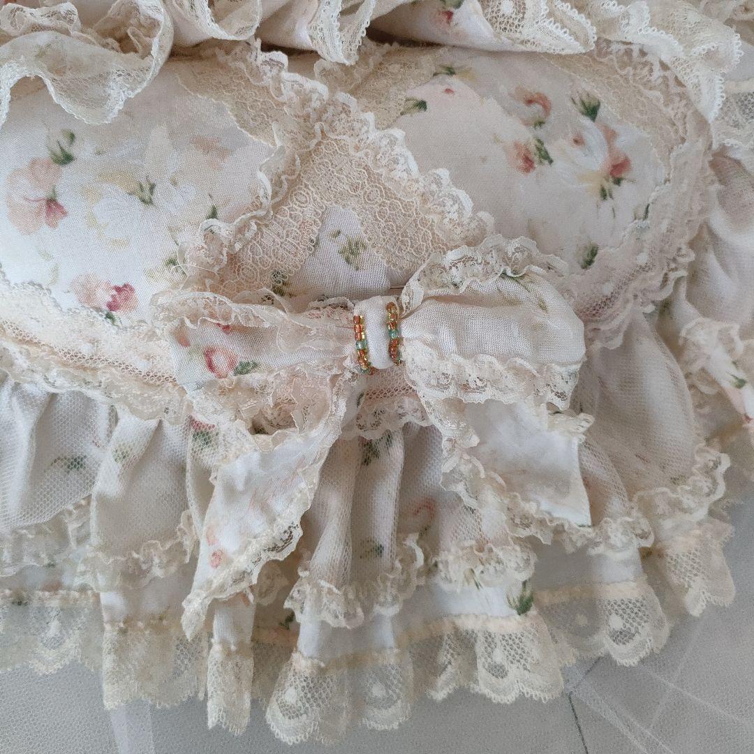 アキアカネ　花柄クッション　アンティーク