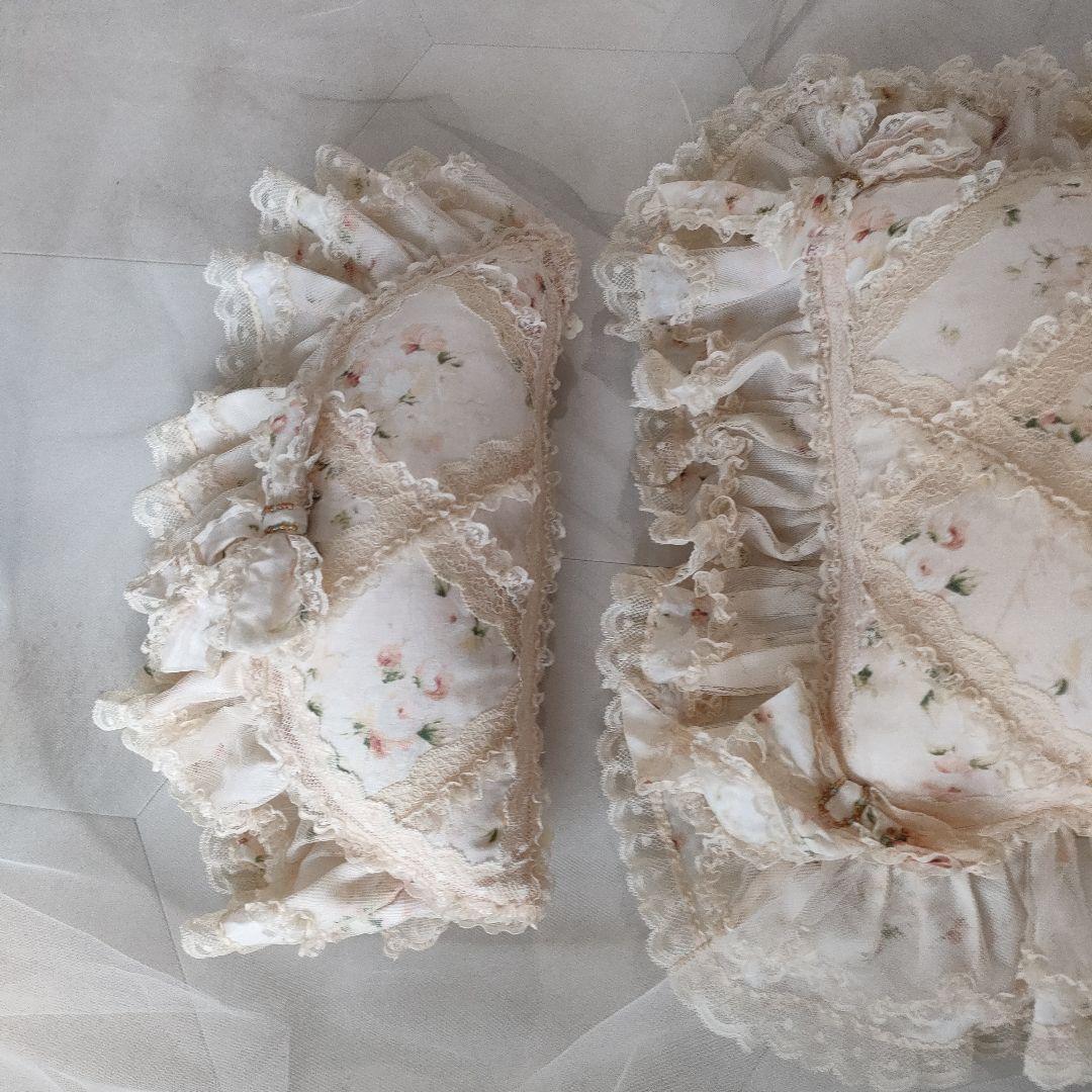 アキアカネ　花柄クッション　アンティーク