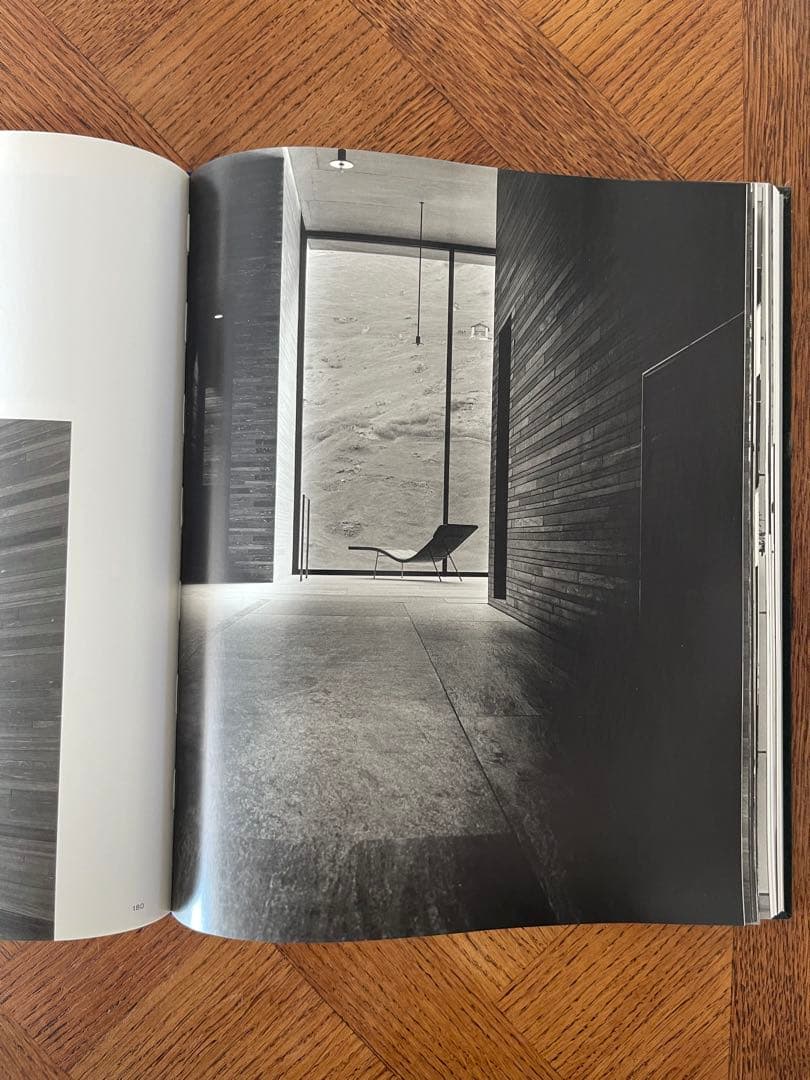 PETER ZUMTHOR WORKS 建築とプロジェクト
