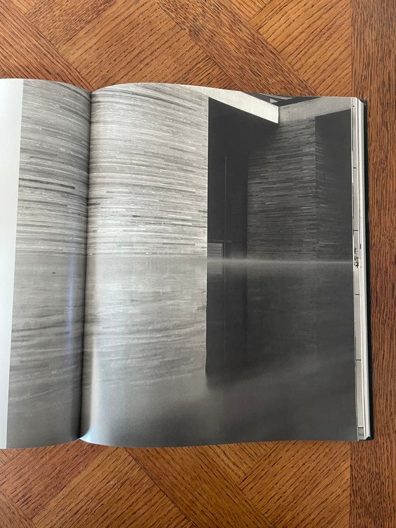 PETER ZUMTHOR WORKS 建築とプロジェクト