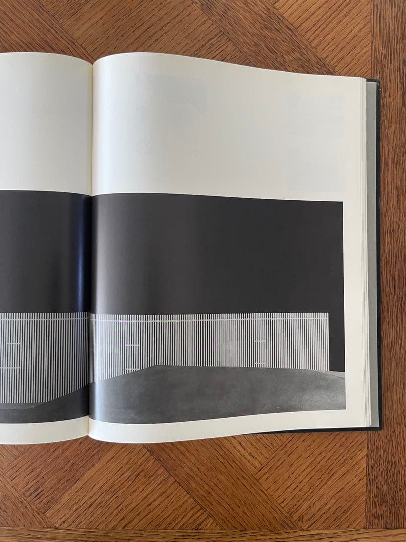 PETER ZUMTHOR WORKS 建築とプロジェクト