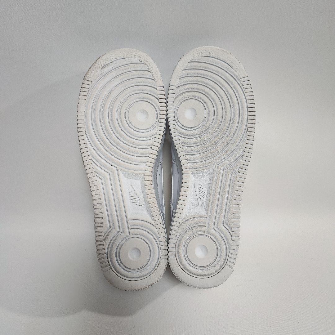 靴 NIKE WMNS AIR FORCE 1 07 25.5