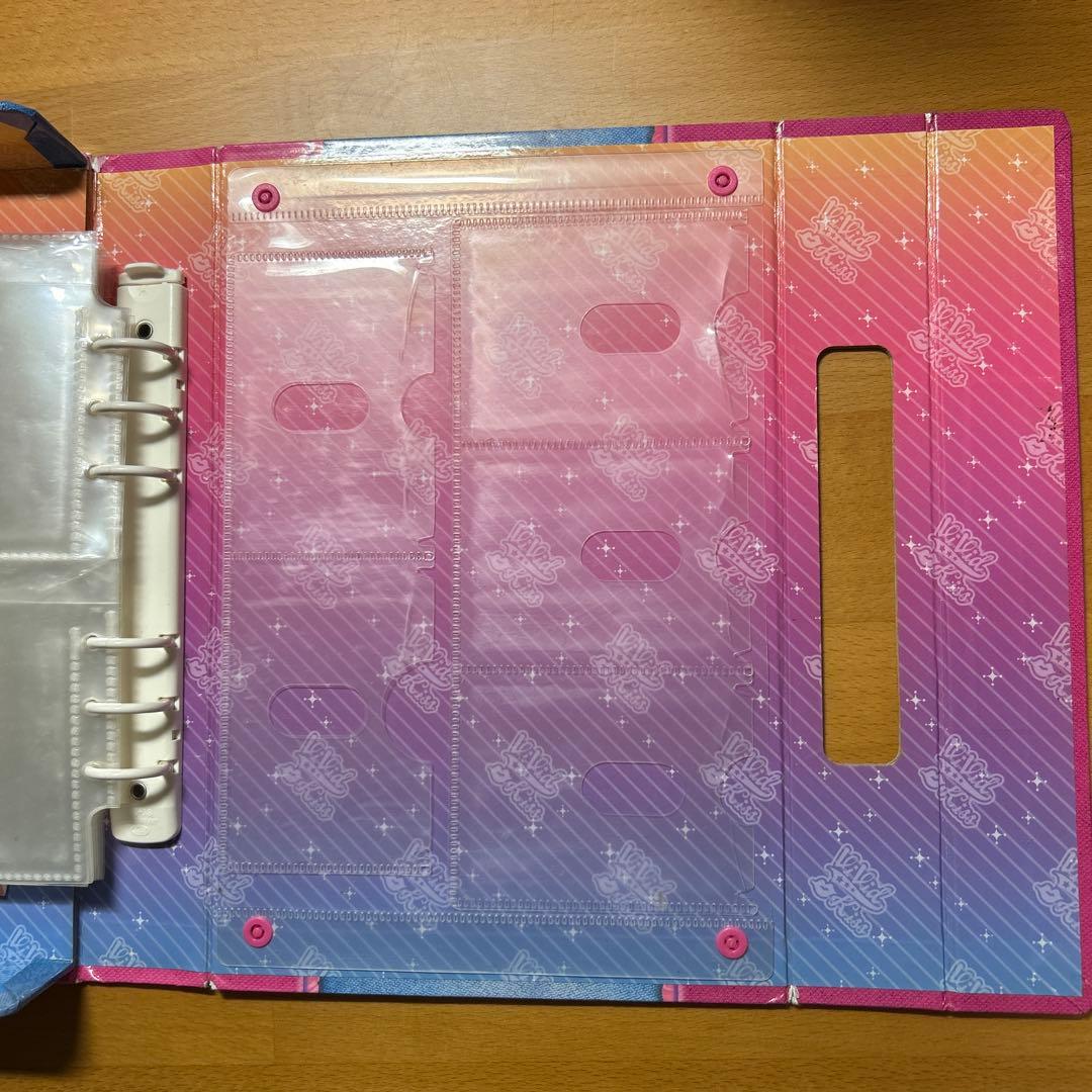 【レアカード有】アイカツカード122枚まとめ売り＋おまけのバインダーつき