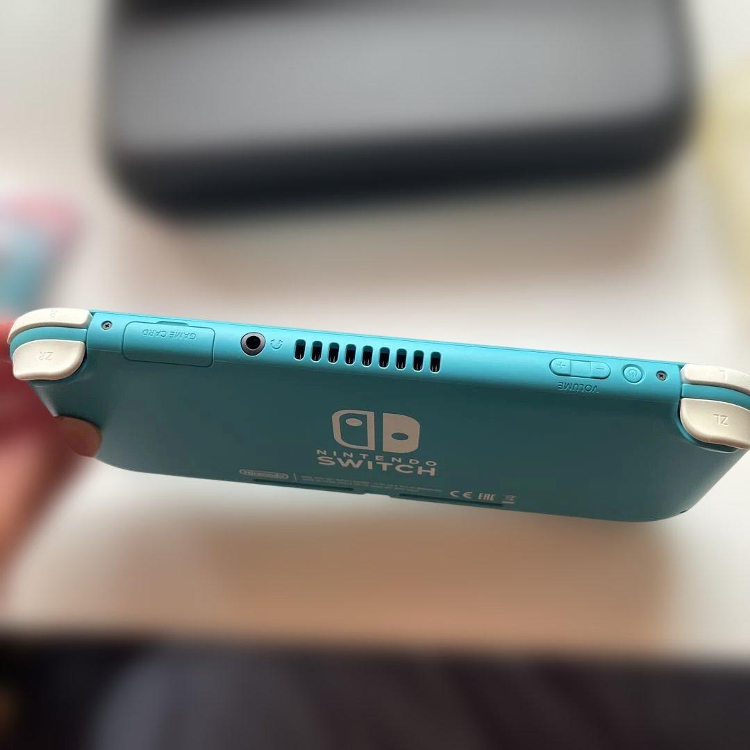 Nintendo Switch Lite ターコイズ 本体は+周辺機器+ケース