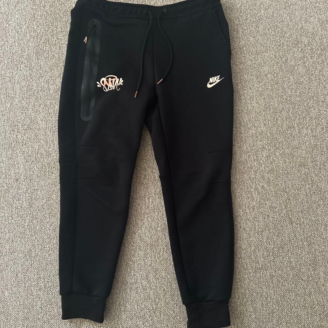 Nike Synaworldコラボテックフリースセットアップ