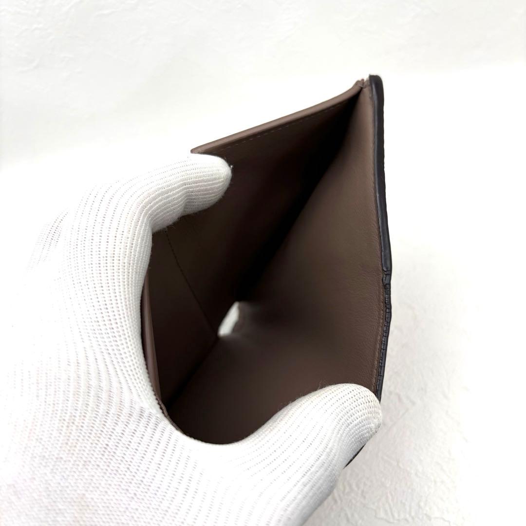 ヴィトンポルトフォイユカプシーヌコンパクト