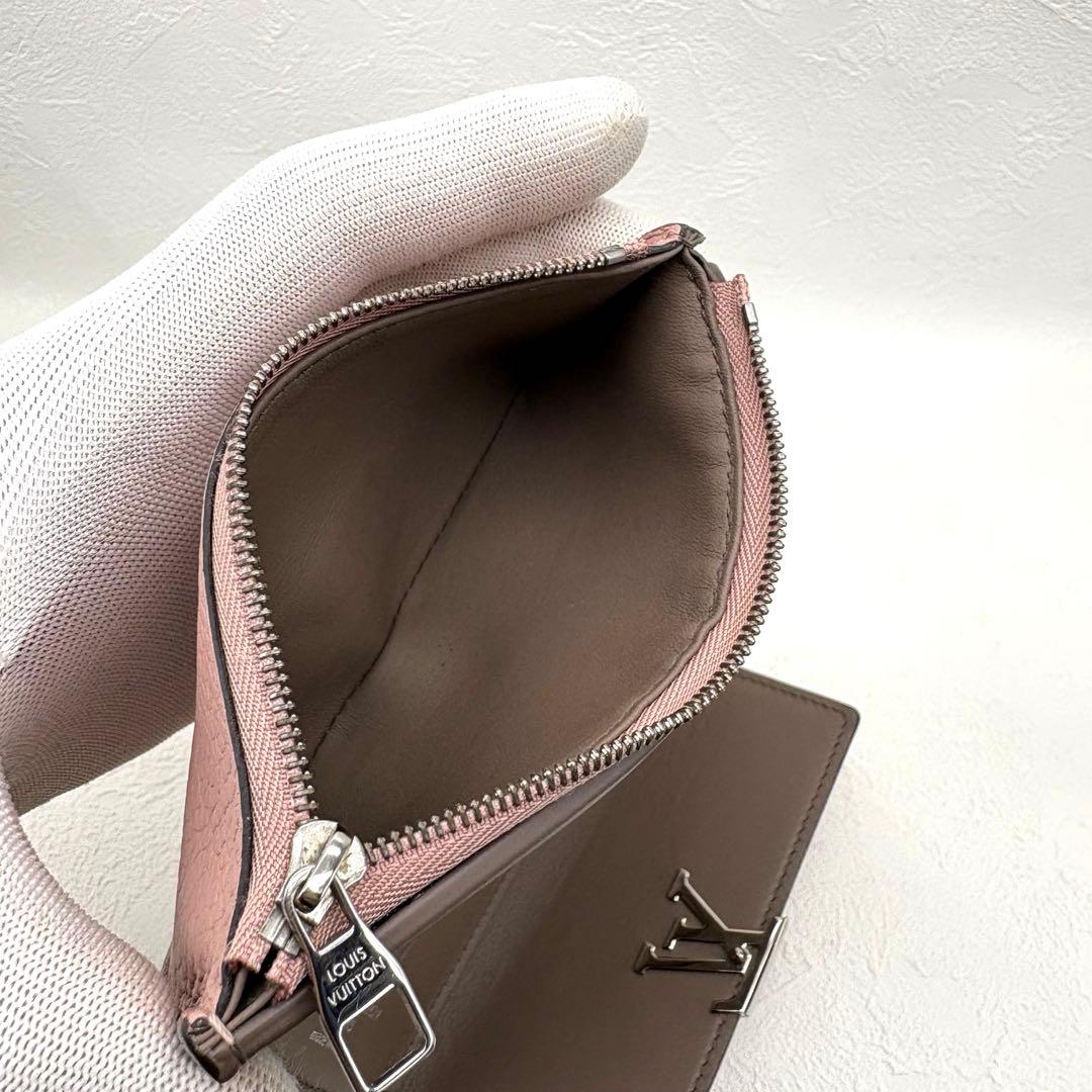 ヴィトンポルトフォイユカプシーヌコンパクト